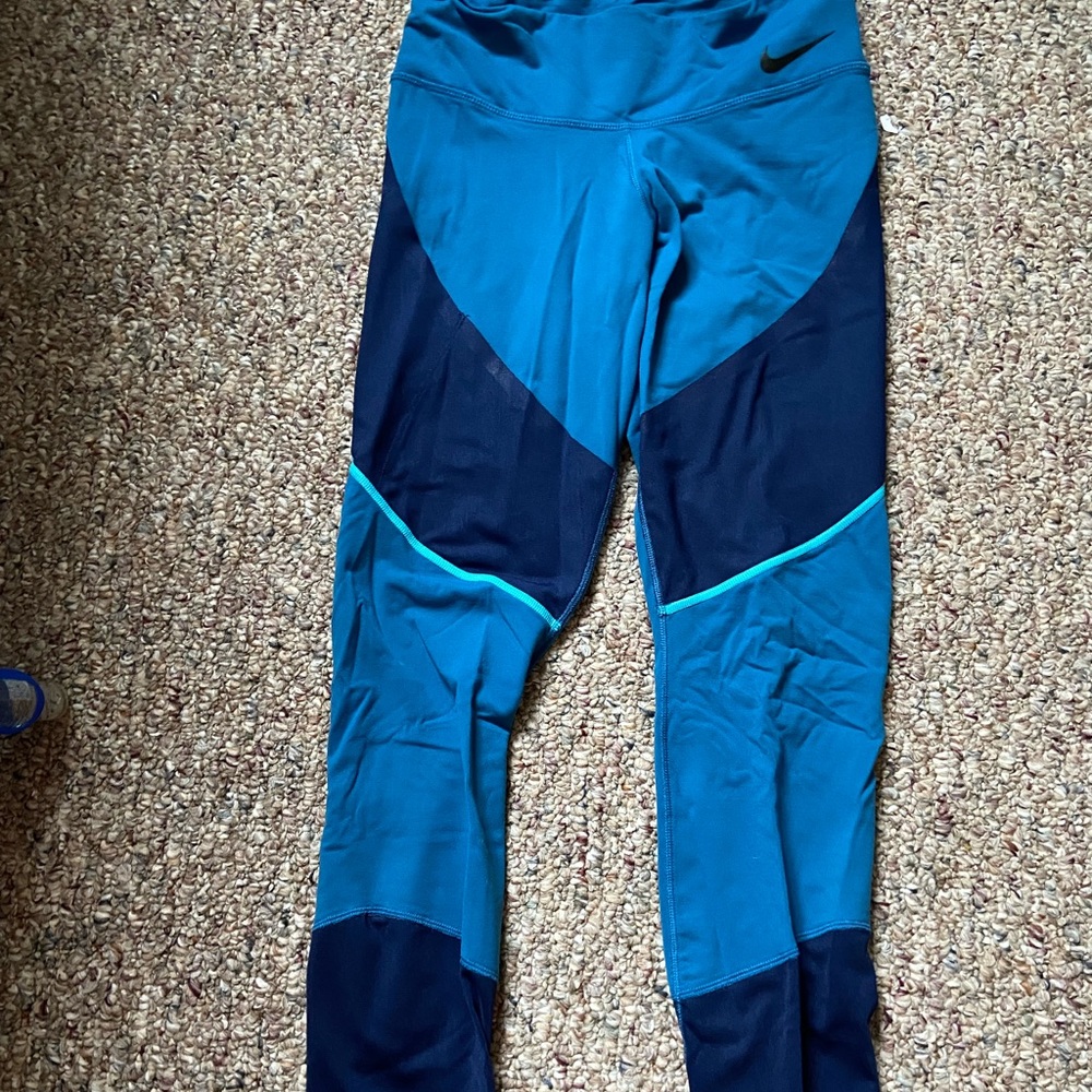 Nike women’s leggings